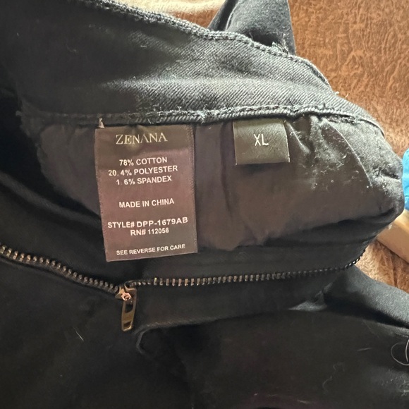 ZENANA BLACK DENIM SHORTS NWOT SIZE XL - Picture 3 of 3